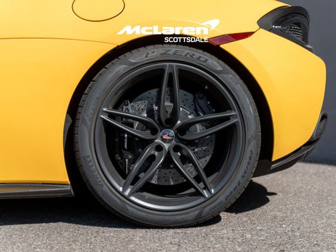 Used 2017 McLaren 570S Coupe RWD image 33
