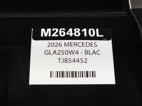 Certified 2026 Mercedes-Benz GLA 250 4MATIC image 32