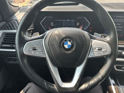 Used 2024 BMW X7 xDrive40i w/ Premium Package AWD/4WD image 19