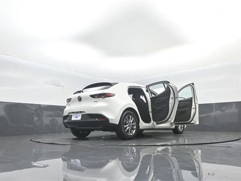 Used 2021 MAZDA MAZDA3 s image 43