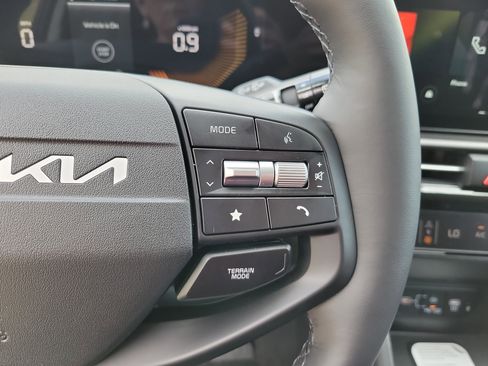 New 2026 Kia Sportage EX image 16