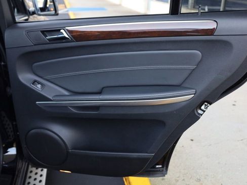 Used 2012 Mercedes-Benz GL 450 4MATIC image 19