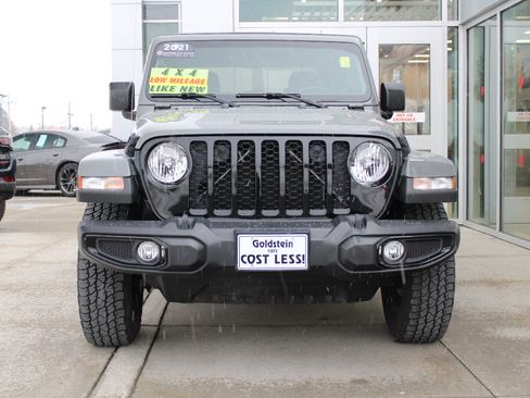Certified 2021 Jeep Gladiator Sport image 2