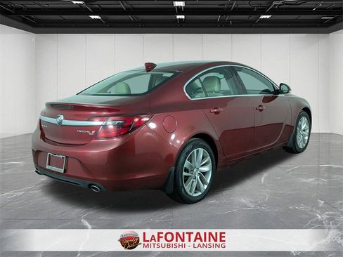 Used 2017 Buick Regal Premium w/ Driver Confidence Package #2 image 10