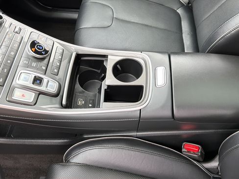 Used 2023 Hyundai Santa Fe Limited AWD/4WD image 22