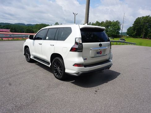 Used 2023 Lexus GX 460 Premium w/ Accessory Package AWD/4WD image 22