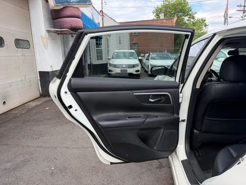 Used 2018 Nissan Altima 2.5 SR w/ SR Special Edition FWD image 30