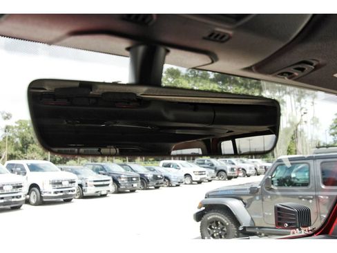 Used 2019 Jeep Wrangler Unlimited Rubicon AWD/4WD image 25