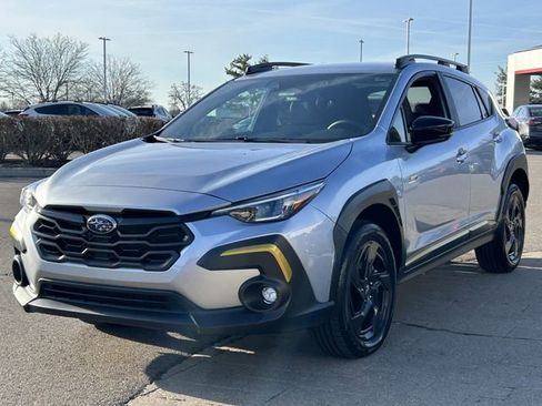 Used 2025 Subaru Crosstrek 2.5i Sport AWD/4WD image 3