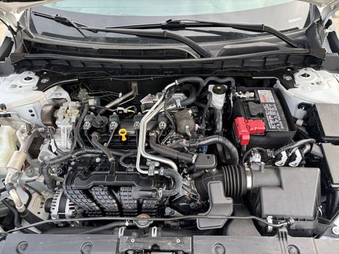 Used 2024 Nissan Altima 2.5 SV image 32