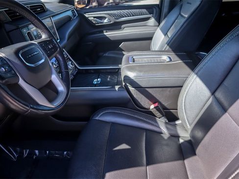 Used 2021 GMC Yukon Denali w/ Denali Ultimate Package image 9