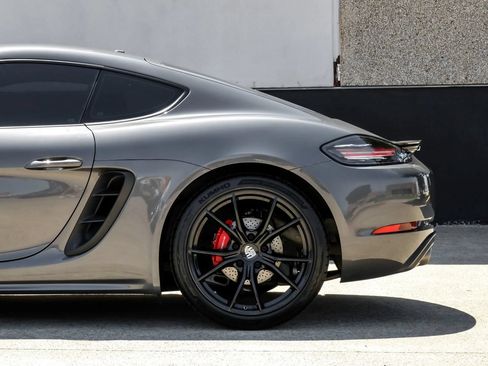 Used 2019 Porsche 718 Cayman S RWD image 16