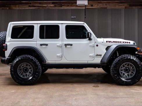 Used 2024 Jeep Wrangler Unlimited Rubicon w/ Technology Group AWD/4WD image 9