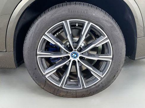 Used 2024 BMW X5 xDrive50e w/ M Sport Package AWD/4WD image 32