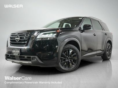 Used 2023 Nissan Pathfinder SL