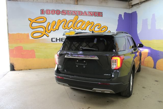 Used 2022 Ford Explorer XLT w/ Equipment Group 202A AWD/4WD image 4