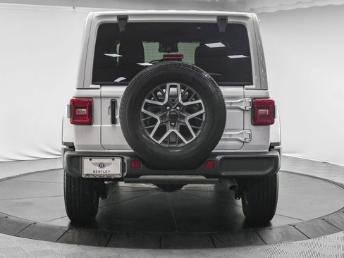 Used 2024 Jeep Wrangler Sahara image 6