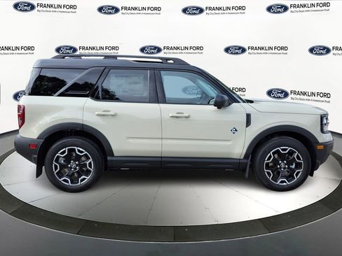 New 2025 Ford Bronco Sport Outer Banks w/ Outer Banks Tech Package+ image 6