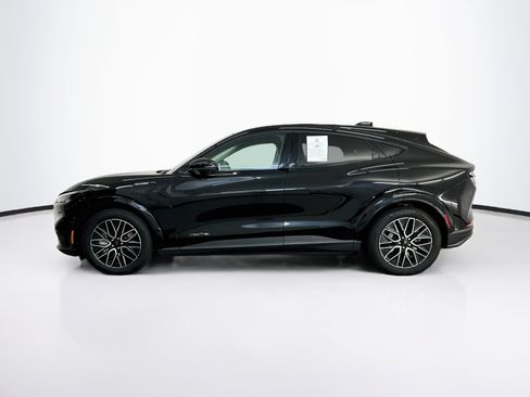 Used 2025 Ford Mustang Mach-E Premium AWD/4WD image 4