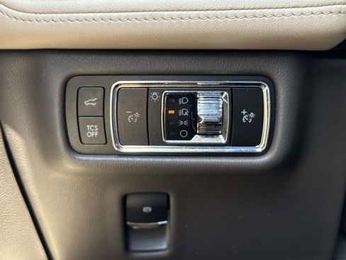 Used 2023 Lincoln Nautilus AWD w/ Premium Package image 21