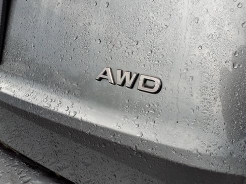 Used 2024 Nissan Rogue S AWD/4WD image 5