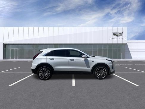 Certified 2024 Cadillac XT4 Premium Luxury AWD/4WD image 2