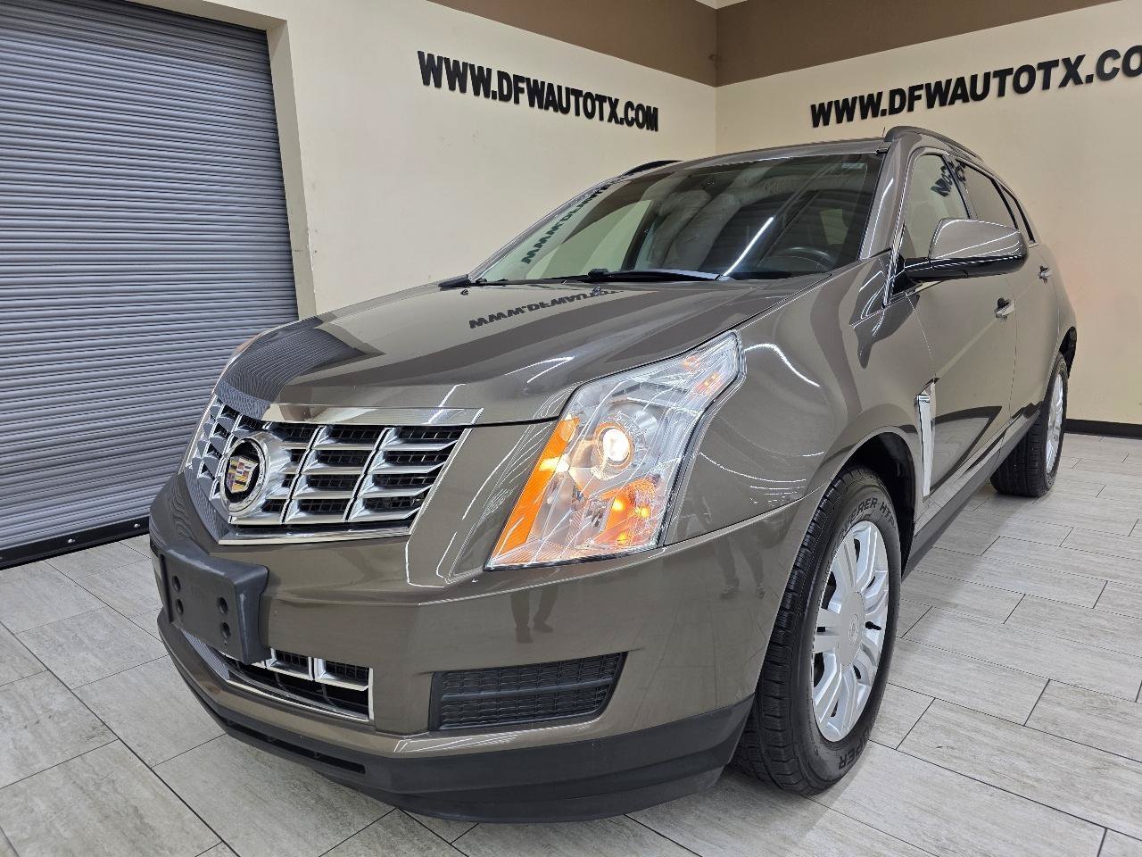 Used 2014 Cadillac SRX FWD image 2