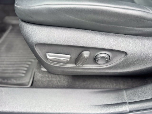 Used 2023 Toyota Highlander XLE w/ Protection Package #3 (TMS) AWD/4WD image 21