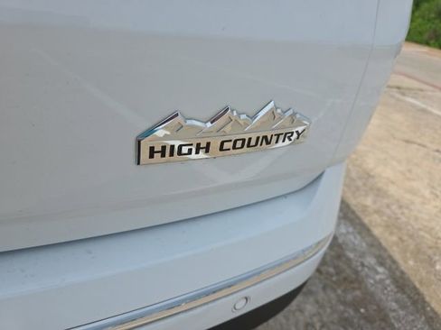 Used 2021 Chevrolet Traverse High Country w/ LPO, Floor Liner Package image 12