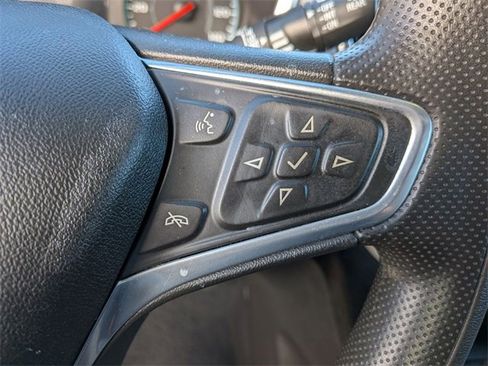 Used 2022 Chevrolet Equinox LS image 17