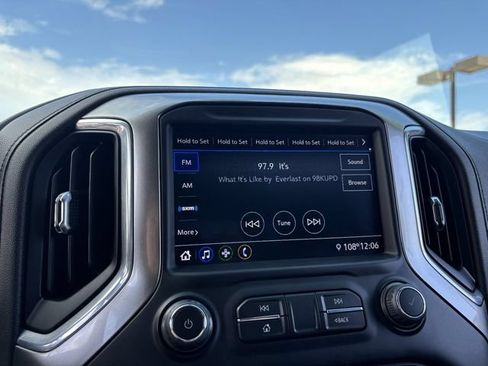 Used 2021 Chevrolet Silverado 1500 LT AWD/4WD image 22