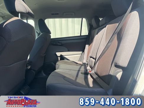 Used 2024 Toyota Highlander XLE image 15