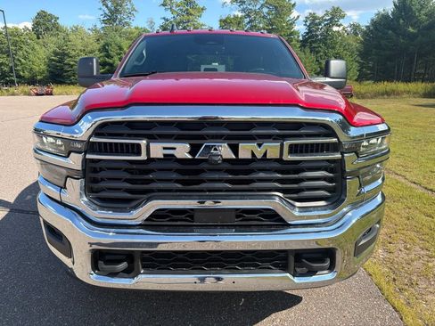 Used 2026 RAM 2500 Tradesman w/ Chrome Appearance Group AWD/4WD image 2