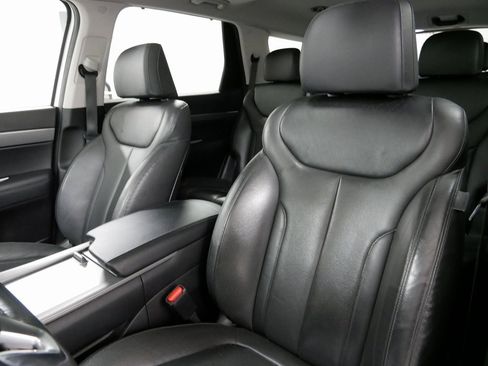 Used 2021 Hyundai Palisade SEL w/ Premium Package image 19