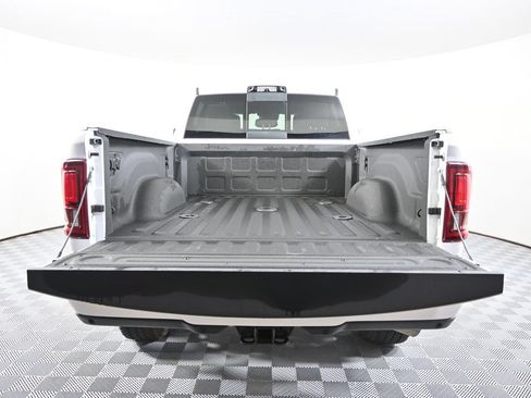 Used 2025 RAM 3500 Limited AWD/4WD image 6