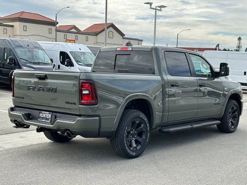 New 2026 RAM 1500 4x4 Crew Cab image 8