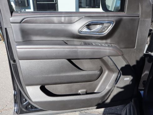 Certified 2022 Chevrolet Tahoe RST w/ Luxury Package image 17