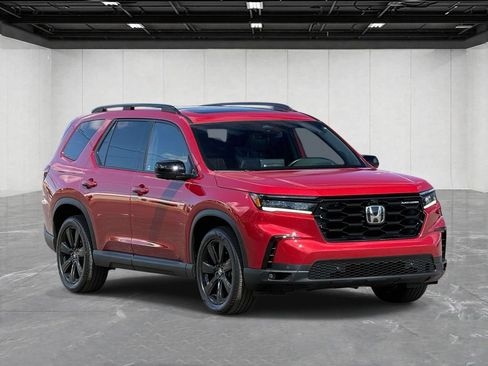 Used 2025 Honda Pilot Black Edition image 3