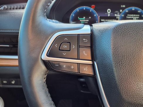 Used 2024 Toyota Grand Highlander Limited image 17