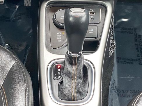 Used 2020 Jeep Compass Latitude image 10