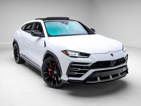 Used 2021 Lamborghini Urus image 23