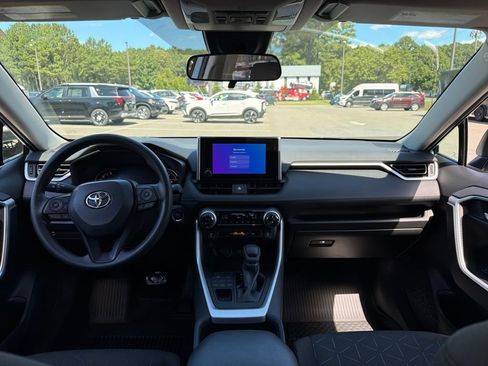 Used 2023 Toyota RAV4 XLE w/ Convenience Package AWD/4WD image 7