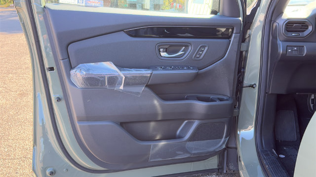 New 2026 Honda Pilot TrailSport image 9