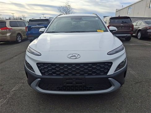Used 2023 Hyundai Kona SEL w/ Convenience Package image 2