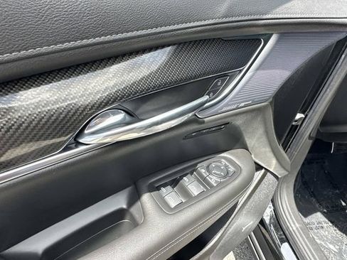 Used 2024 Cadillac XT6 Sport w/ LPO, Onyx Lite Package AWD/4WD image 33