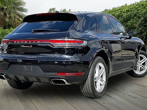Used 2020 Porsche Macan w/ Premium Package Plus AWD/4WD image 2