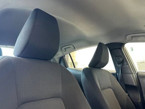 Used 2023 Toyota Prius LE FWD image 19