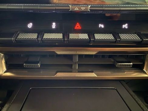 Used 2024 GMC Hummer EV 3X image 35