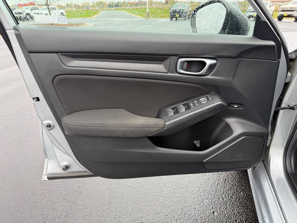 Used 2025 Honda Civic Sport image 26