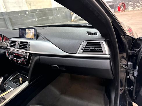Used 2019 BMW 440i Gran Coupe w/ M Sport Package RWD image 18